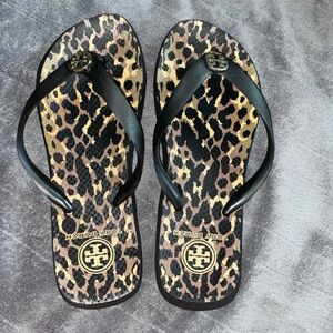 animal print Tory Burch flip flops size 8